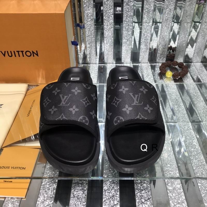 LV Men's Slippers 88